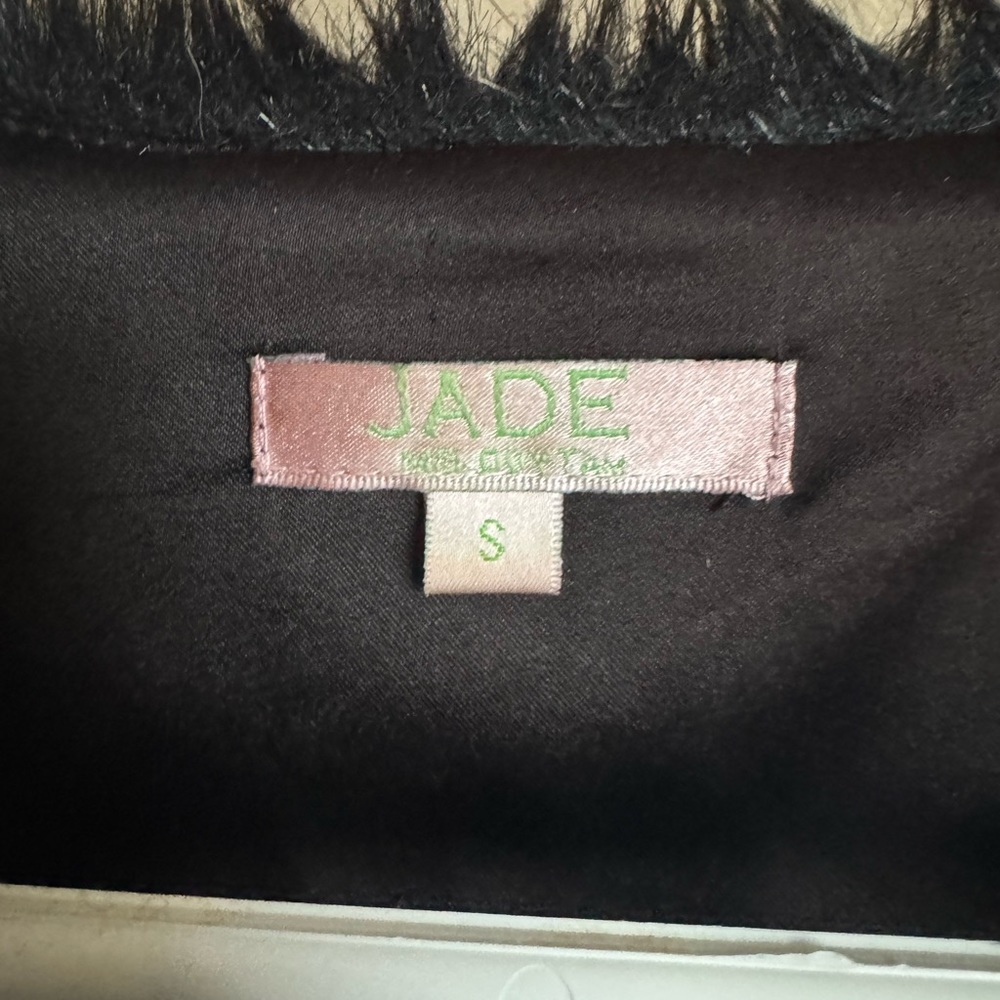 JADE Vest - Picture 2 of 2